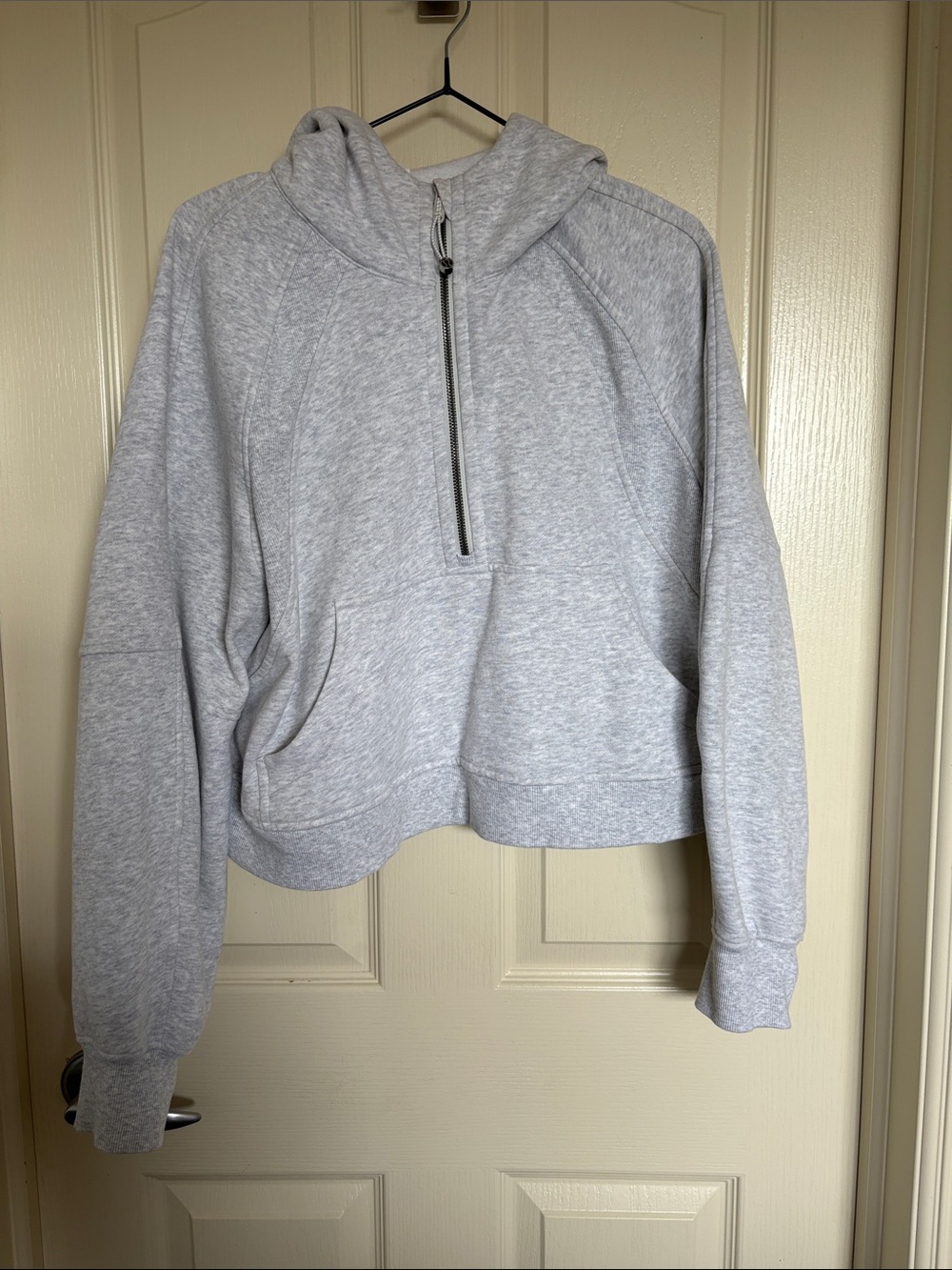 Lululemon scuba cropped